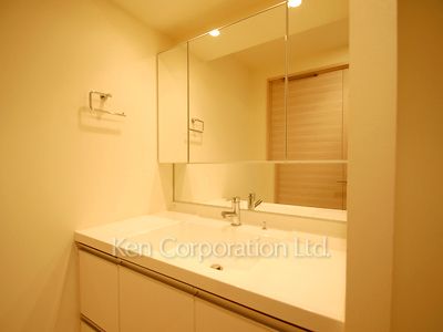 THE TOKYO TOWERS(賃貸専用部分)の写真 パウダールーム ※14階の同じ間取タイプを撮影。仕様が異なることがあります。