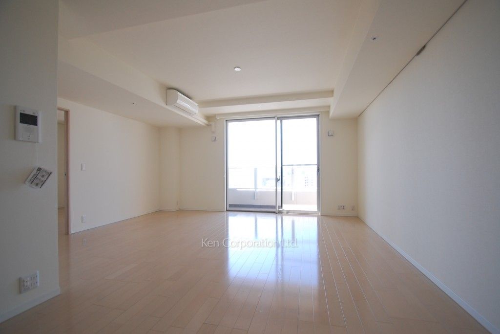 THE TOKYO TOWERS(賃貸専用部分)の写真 居室（LDなど） ※14階の同じ間取タイプを撮影。仕様が異なることがあります。