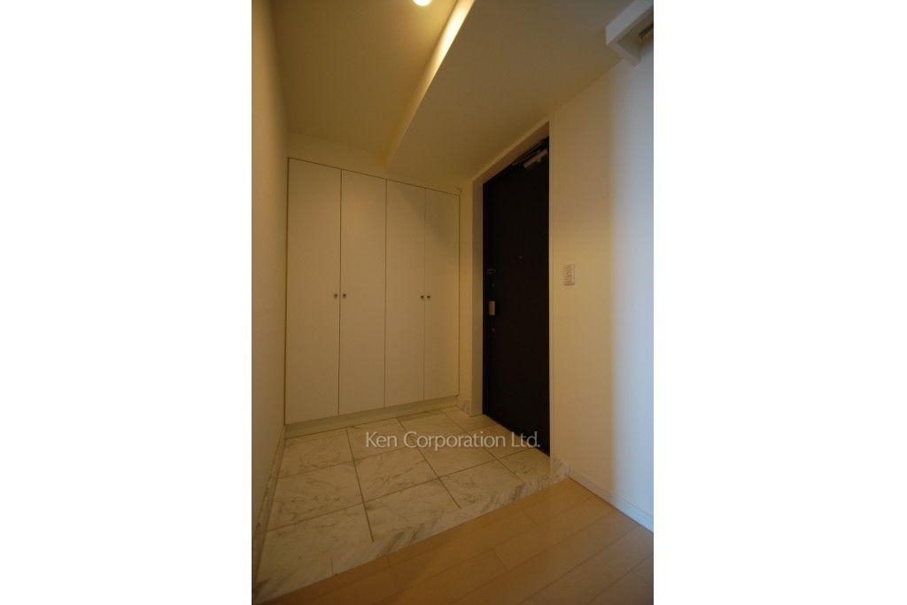 THE TOKYO TOWERS(賃貸専用部分)の写真 玄関 ※14階の同じ間取タイプを撮影。仕様が異なることがあります。