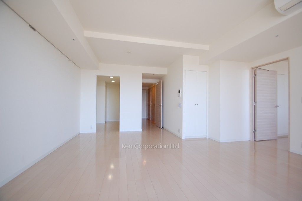 THE TOKYO TOWERS(賃貸専用部分)の写真 居室（LDなど） ※14階の同じ間取タイプを撮影。仕様が異なることがあります。