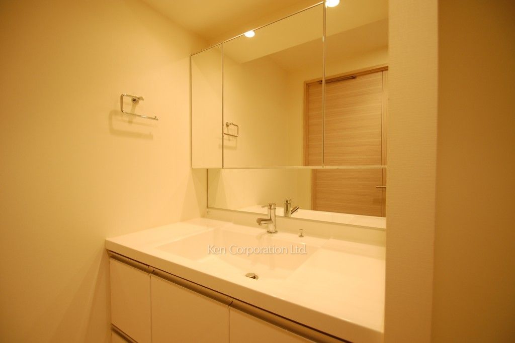 THE TOKYO TOWERS(賃貸専用部分)の写真 パウダールーム ※14階の同じ間取タイプを撮影。仕様が異なることがあります。