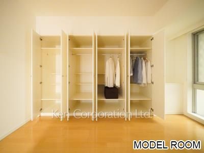 THE TOKYO TOWERS(賃貸専用部分)の写真 クローゼット　※MODEL ROOM ※10階の同じ間取タイプを撮影。仕様が異なることがあります。