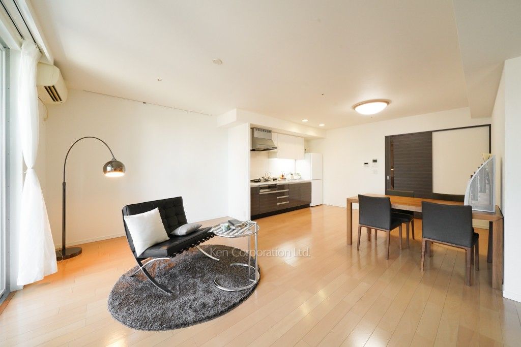 THE TOKYO TOWERS(賃貸専用部分)の写真 居室（LDなど）　※MODEL ROOM ※10階の同じ間取タイプを撮影。仕様が異なることがあります。