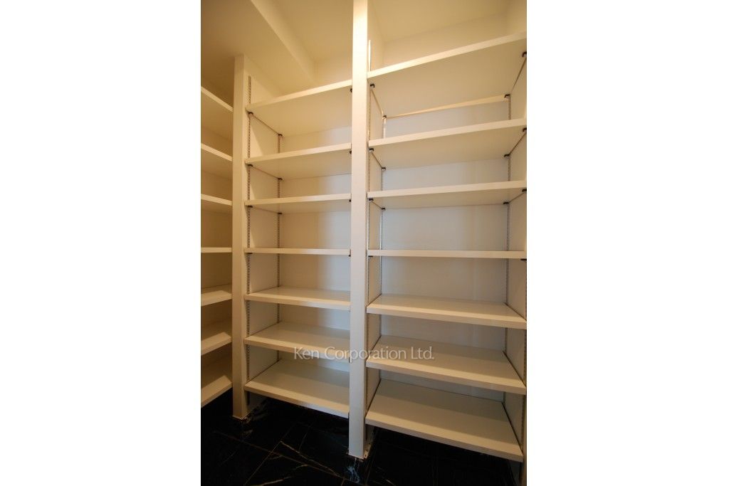 THE TOKYO TOWERS(賃貸専用部分)の写真 シューズインクローゼット ※29階の同じ間取タイプを撮影。仕様が異なることがあります。