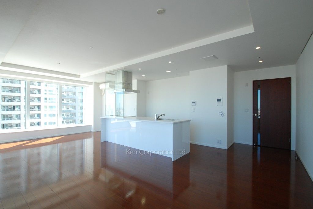 THE TOKYO TOWERS(賃貸専用部分)の写真 居室（LDなど） ※29階の同じ間取タイプを撮影。仕様が異なることがあります。