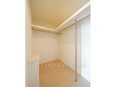 THE TOKYO TOWERS(賃貸専用部分)の写真 ウォークインクローゼット ※14階の同じ間取タイプを撮影。仕様が異なることがあります。