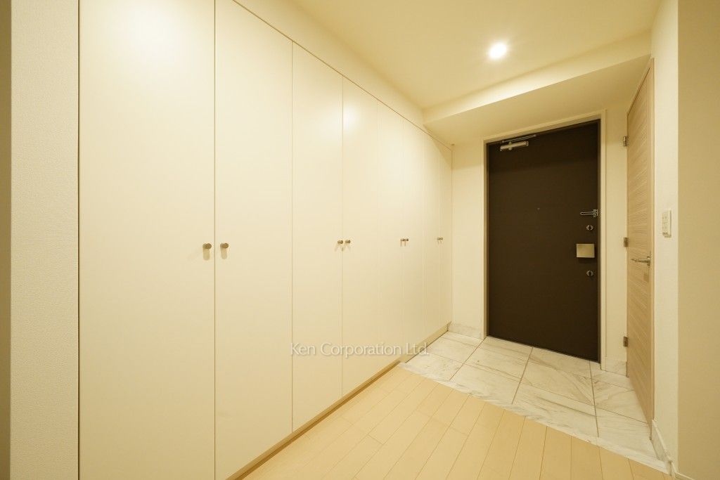 THE TOKYO TOWERS(賃貸専用部分)の写真 玄関 ※14階の同じ間取タイプを撮影。仕様が異なることがあります。