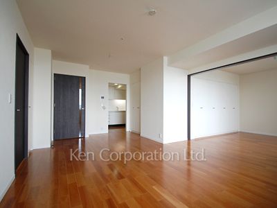 THE TOKYO TOWERS(賃貸専用部分)の写真 居室（LDなど） ※24階の同じ間取タイプを撮影。仕様が異なることがあります。