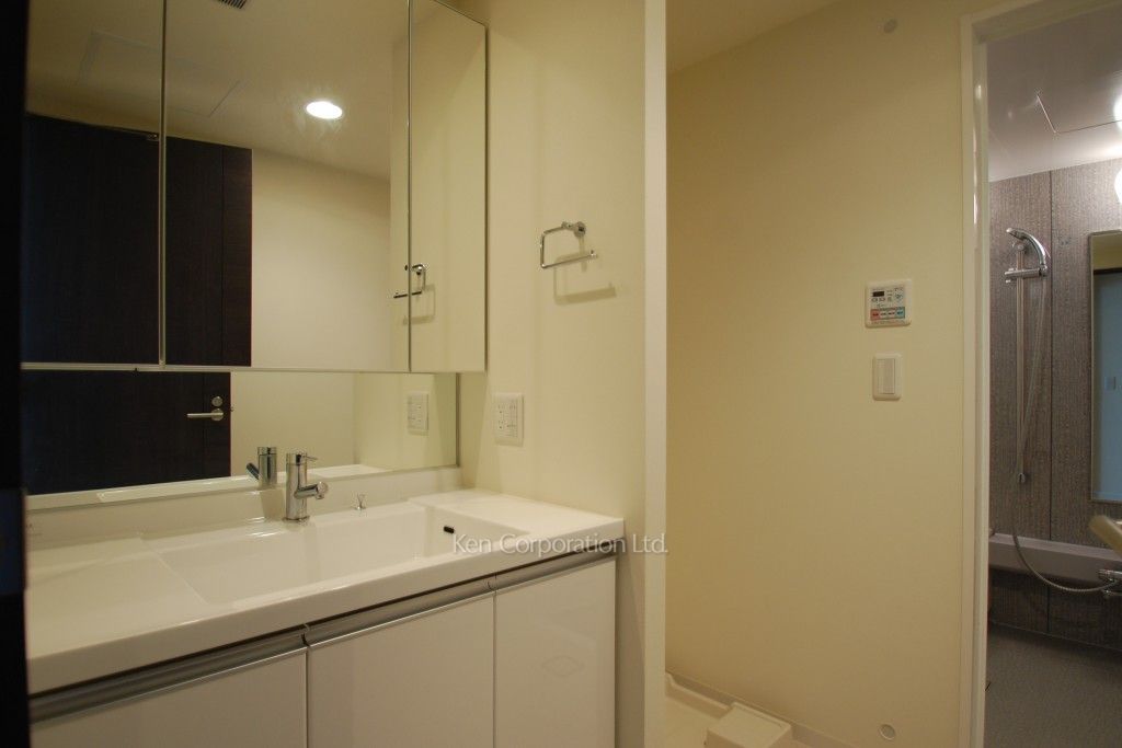 THE TOKYO TOWERS(賃貸専用部分)の写真 パウダールーム ※24階の同じ間取タイプを撮影。仕様が異なることがあります。