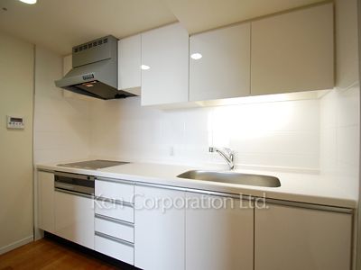 THE TOKYO TOWERS(賃貸専用部分)の写真 キッチン ※24階の同じ間取タイプを撮影。仕様が異なることがあります。