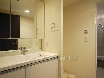 THE TOKYO TOWERS(賃貸専用部分)の写真 パウダールーム ※24階の同じ間取タイプを撮影。仕様が異なることがあります。