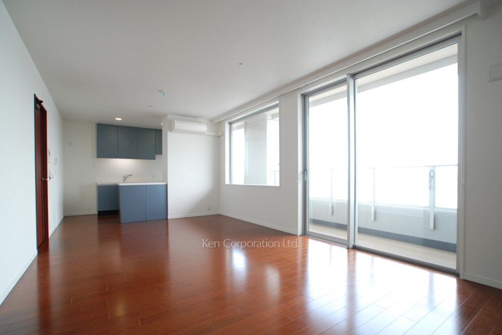 THE TOKYO TOWERS(賃貸専用部分)の写真 居室（LDなど） ※29階の同じ間取タイプを撮影。仕様が異なることがあります。