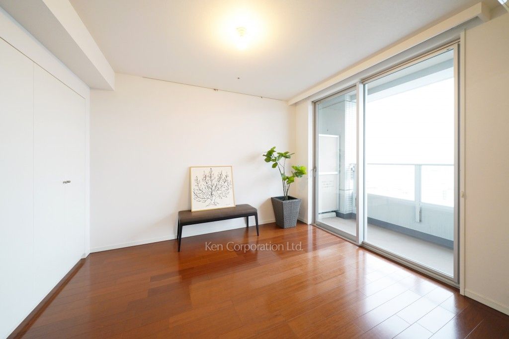 THE TOKYO TOWERS(賃貸専用部分)の写真 ベッドルーム　※MODEL ROOM ※29階の同じ間取タイプを撮影。仕様が異なることがあります。