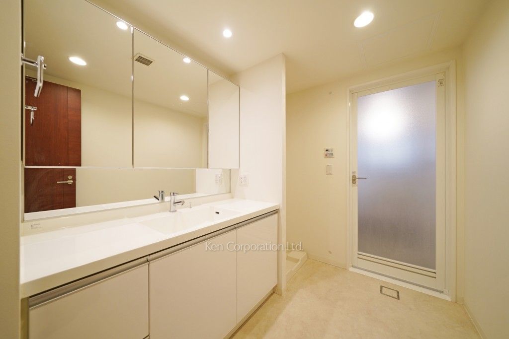 THE TOKYO TOWERS(賃貸専用部分)の写真 パウダールーム ※21階の同じ間取タイプを撮影。仕様が異なることがあります。