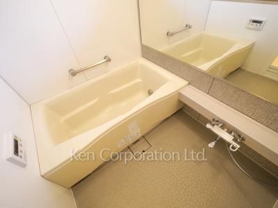 バスルーム ※21階の同じ間取タイプを撮影。仕様が異なることがあります。