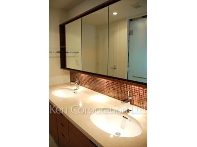 パウダールーム