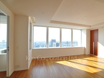 リビングダイニング ※34階の同じ間取タイプを撮影。仕様が異なることがあります。