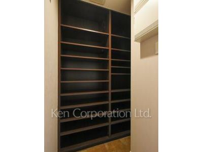 東京ミッドタウン・レジデンシィズの写真 シューズインクローゼット