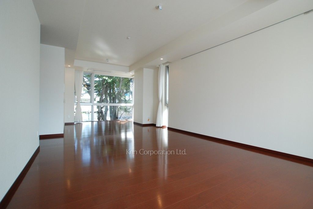 フォレセーヌ霊南坂レジデンスの写真 リビングダイニング