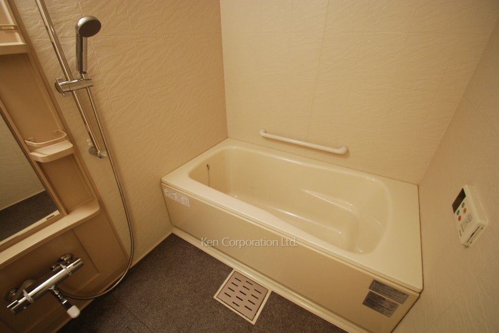 バスルーム（4階・1LDK）  ※写真の無断転載禁止