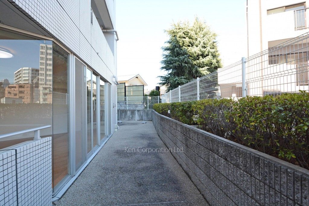 コスモリード南麻布の写真 バルコニー