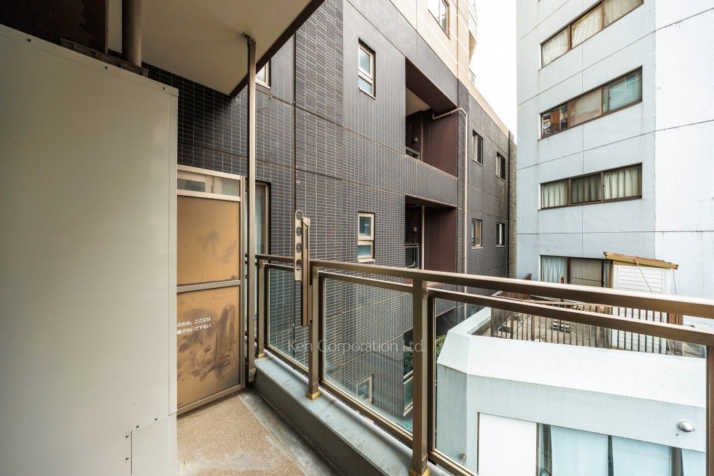 プライムアーバン新宿夏目坂タワーレジデンスの写真 バルコニー