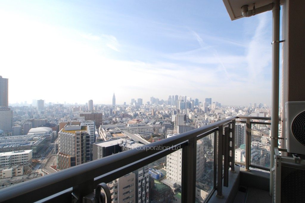 プライムアーバン新宿夏目坂タワーレジデンスの写真 バルコニー