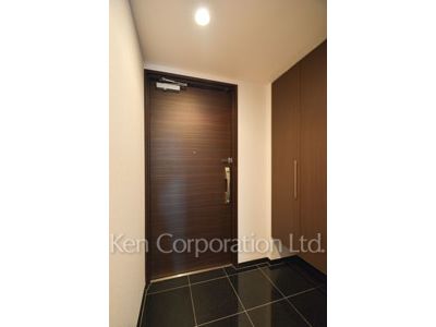 プライムアーバン新宿夏目坂タワーレジデンスの写真 玄関