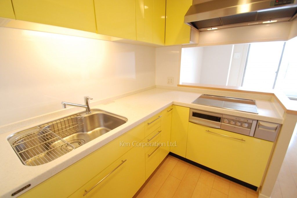 プライムアーバン新宿夏目坂タワーレジデンスの写真 キッチン ※12階の同じ間取タイプを撮影。仕様が異なることがあります。