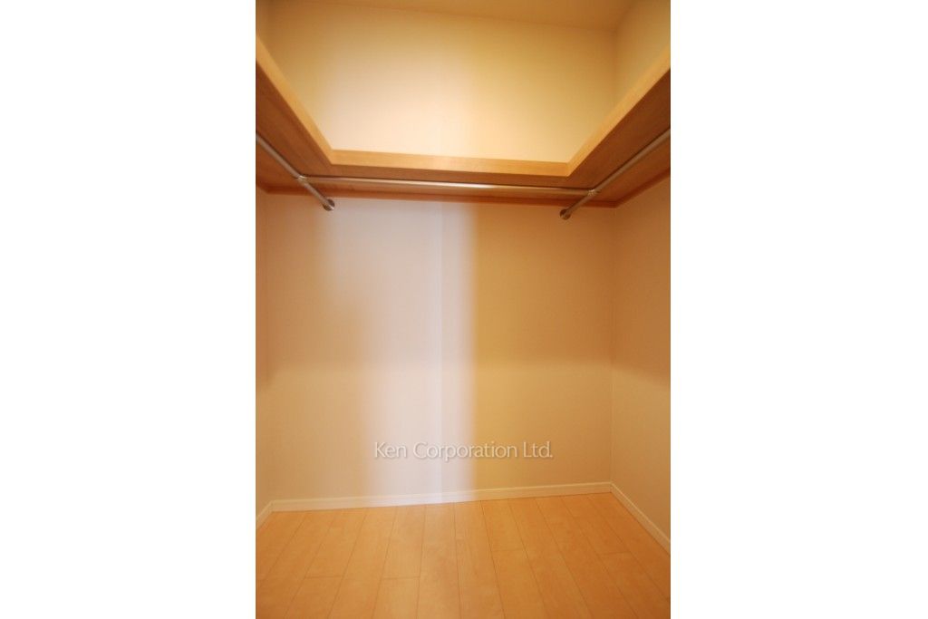 プライムアーバン新宿夏目坂タワーレジデンスの写真 ウォークインクローゼット ※12階の同じ間取タイプを撮影。仕様が異なることがあります。