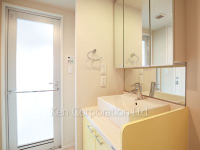 プライムアーバン新宿夏目坂タワーレジデンスの写真 パウダールーム ※16階の同じ間取タイプを撮影。仕様が異なることがあります。