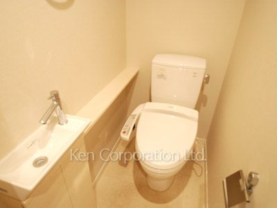 プライムアーバン新宿夏目坂タワーレジデンスの写真 トイレ ※12階の同じ間取タイプを撮影。仕様が異なることがあります。