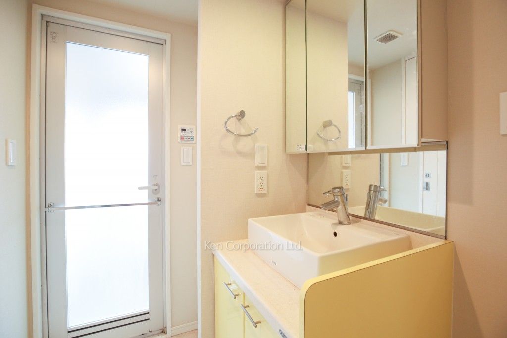 プライムアーバン新宿夏目坂タワーレジデンスの写真 パウダールーム ※16階の同じ間取タイプを撮影。仕様が異なることがあります。