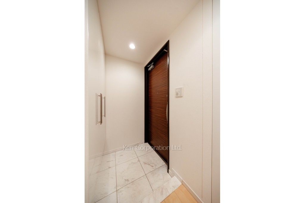 プライムアーバン新宿夏目坂タワーレジデンスの写真 玄関