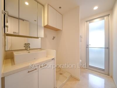 プライムアーバン新宿夏目坂タワーレジデンスの写真 パウダールーム