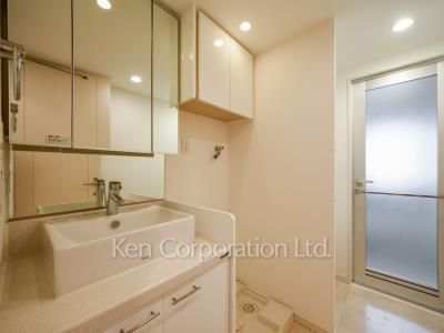 プライムアーバン新宿夏目坂タワーレジデンスの写真 パウダールーム ※20階の同じ間取タイプを撮影。仕様が異なることがあります。