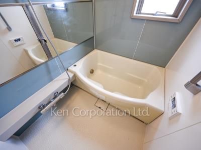 プライムアーバン新宿夏目坂タワーレジデンスの写真 バスルーム ※20階の同じ間取タイプを撮影。仕様が異なることがあります。