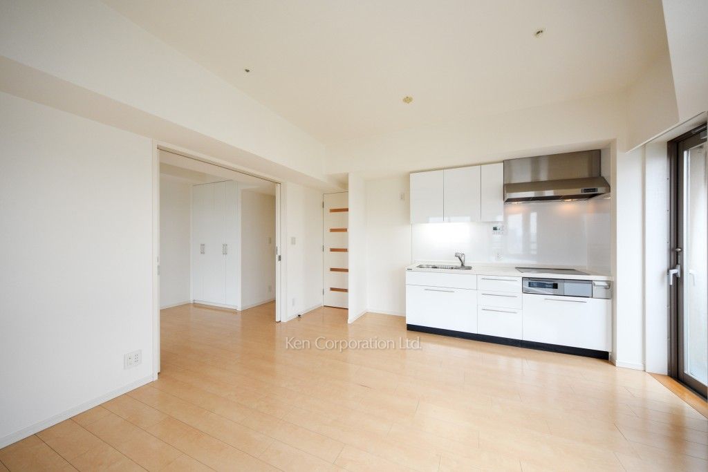 プライムアーバン新宿夏目坂タワーレジデンスの写真 居室（LDなど） ※20階の同じ間取タイプを撮影。仕様が異なることがあります。