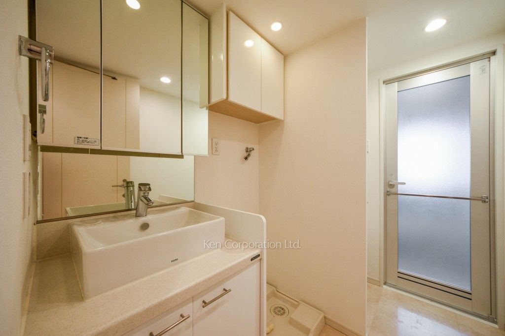 プライムアーバン新宿夏目坂タワーレジデンスの写真 パウダールーム ※20階の同じ間取タイプを撮影。仕様が異なることがあります。