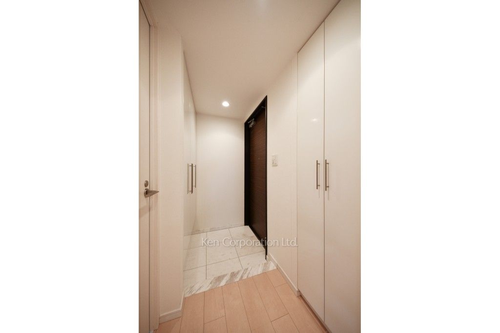 プライムアーバン新宿夏目坂タワーレジデンスの写真 玄関 ※20階の同じ間取タイプを撮影。仕様が異なることがあります。