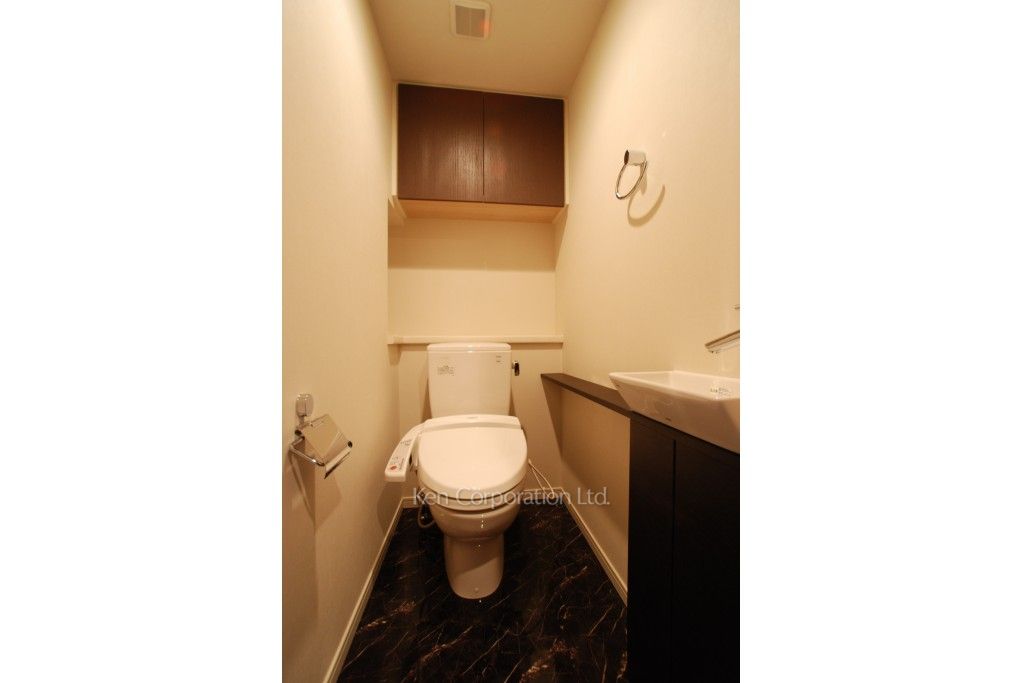 プライムアーバン新宿夏目坂タワーレジデンスの写真 トイレ ※28階の同じ間取タイプを撮影。仕様が異なることがあります。