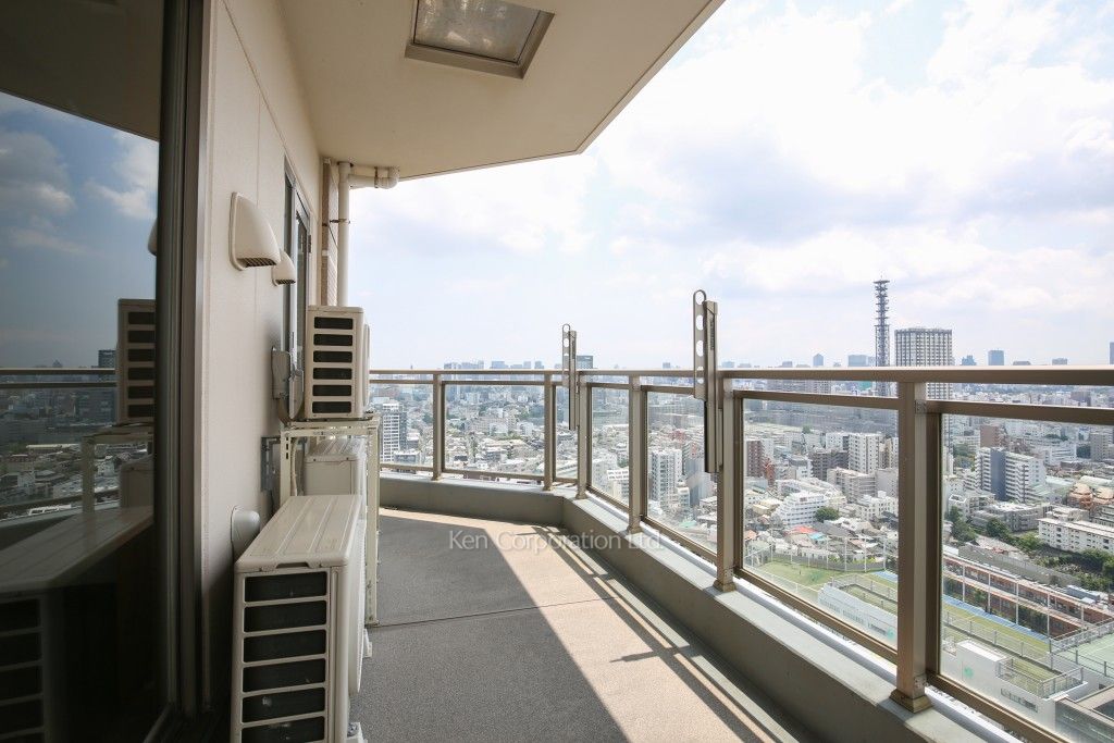 プライムアーバン新宿夏目坂タワーレジデンスの写真 バルコニー