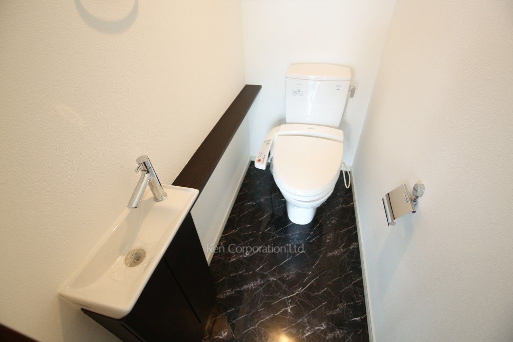 トイレ（4階・3LDK）  ※写真の無断転載禁止