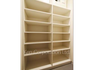 White Tower Hamamatsuchoの写真 シューズインクローゼット ※3階の同じ間取タイプを撮影。仕様が異なることがあります。