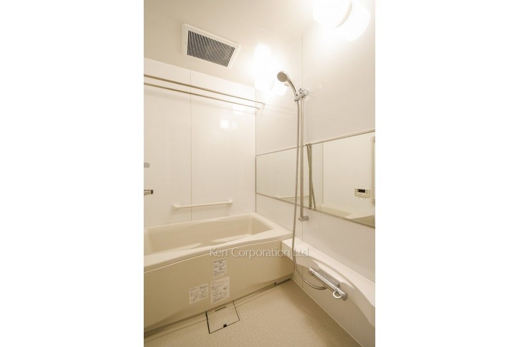 White Tower Hamamatsuchoの写真 バスルーム ※3階の同じ間取タイプを撮影。仕様が異なることがあります。