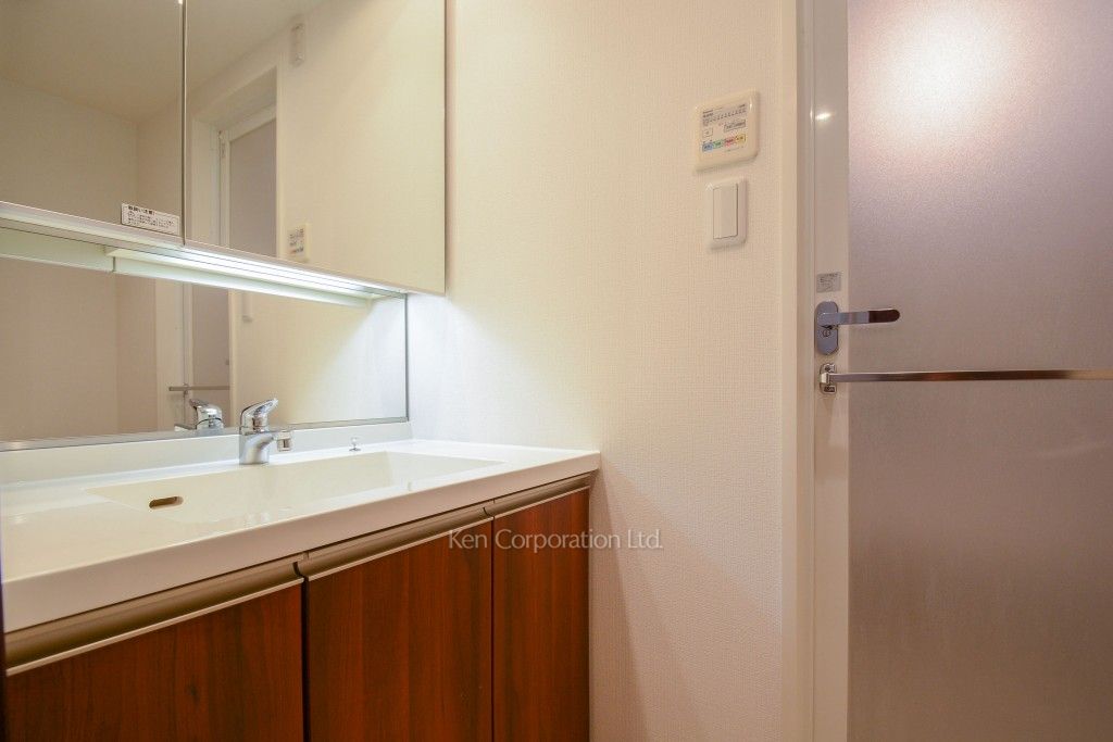 White Tower Hamamatsuchoの写真 パウダールーム ※15階の同じ間取タイプを撮影。仕様が異なることがあります。