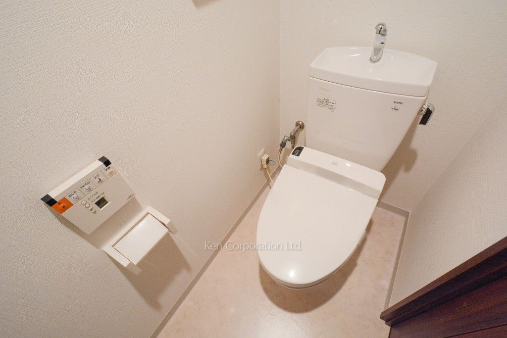 White Tower Hamamatsuchoの写真 トイレ ※15階の同じ間取タイプを撮影。仕様が異なることがあります。