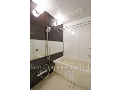 White Tower Hamamatsuchoの写真 バスルーム ※9階の同じ間取タイプを撮影。仕様が異なることがあります。