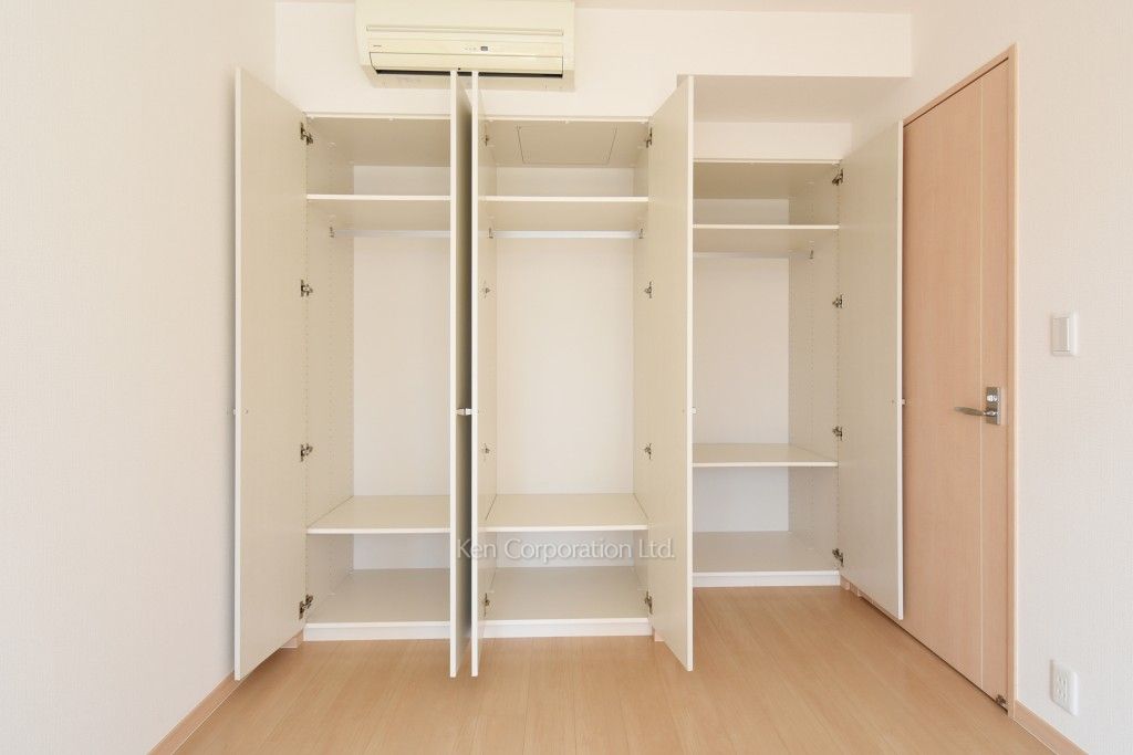 White Tower Hamamatsuchoの写真 クローゼット ※9階の同じ間取タイプを撮影。仕様が異なることがあります。