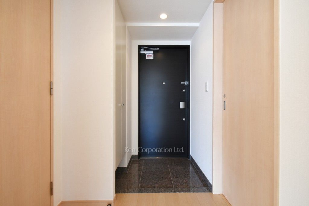 White Tower Hamamatsuchoの写真 玄関 ※9階の同じ間取タイプを撮影。仕様が異なることがあります。